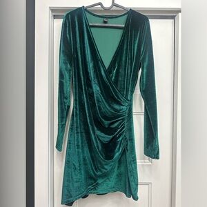 SHEIN Emerald Velvet Long Sleeve Dress